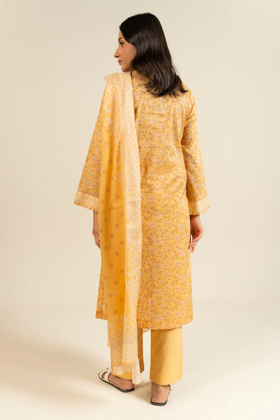 RTS | SHIRT, TROUSER & DUPATTA - Image 4
