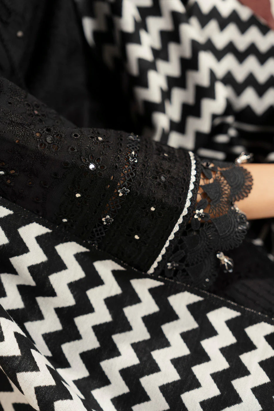 RTS | SHIRT, TROUSER & SHAWL - Image 4