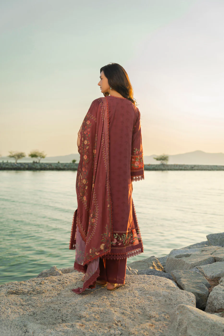 RTS | SHIRT, TROUSER & DUPATTA - Image 4