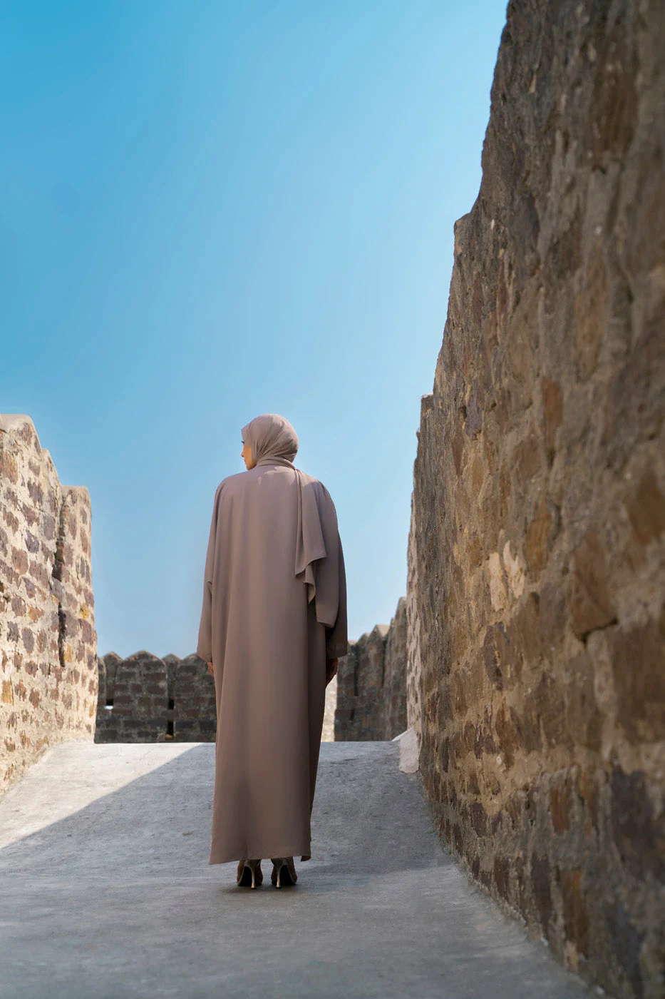 RTW | ABAYA & STOLE - Image 6