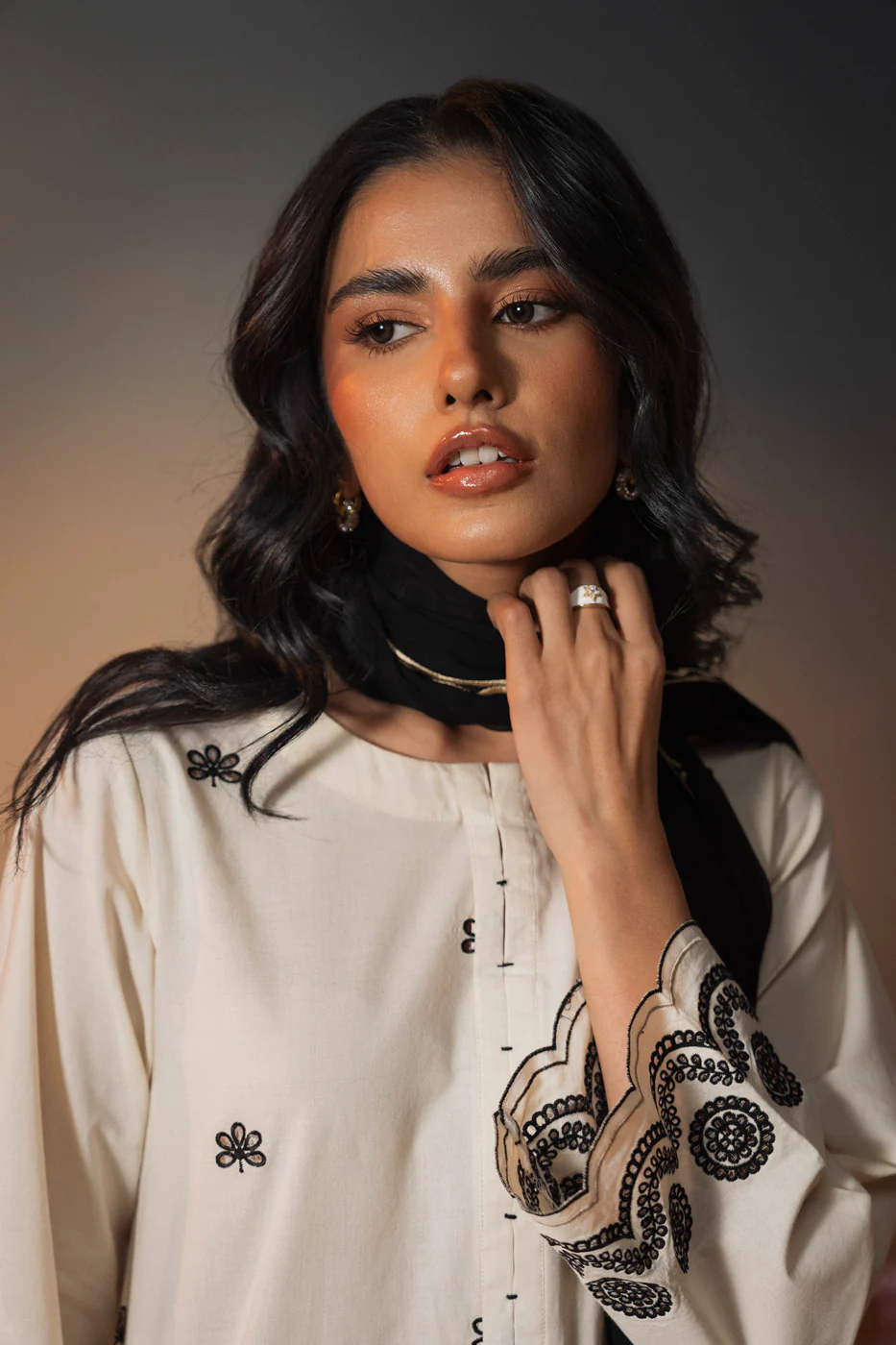 RTW | SHIRT, SHALWAR & DUPATTA - Image 10