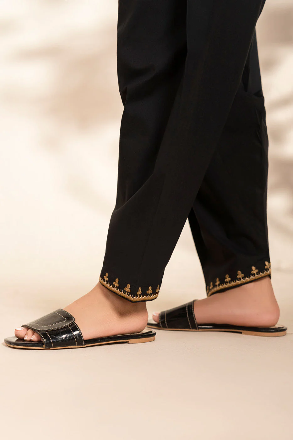 RTW | TROUSER - Image 2